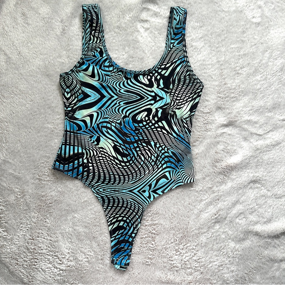 FOREVER 21 Stylish Blue Abstract Pattern Bodysuit Size Medium